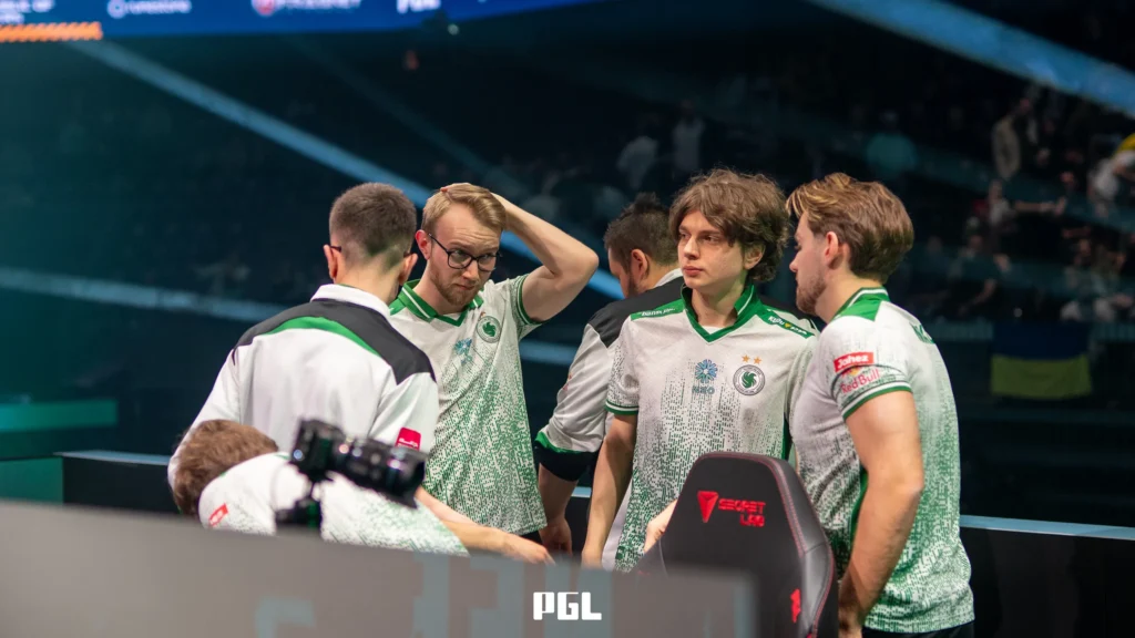 Парадокс Falcons &mdash; повторяют путь состава в DOTA, но проваливаются