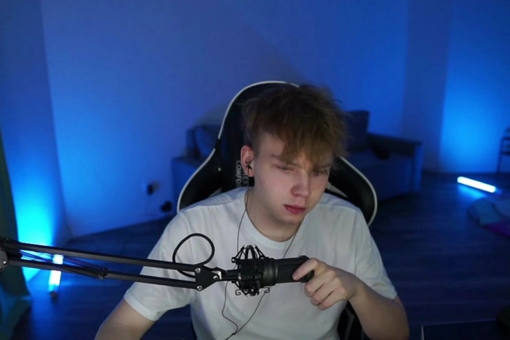 Биография Strogo