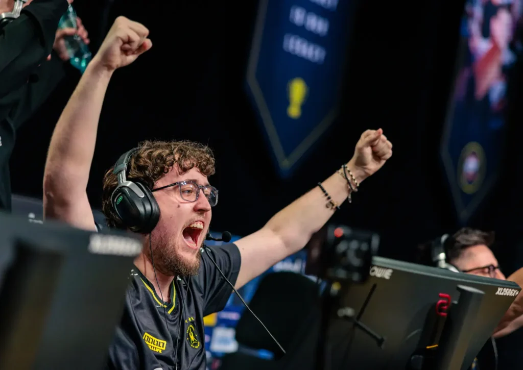 IEM Krakow. Spirit и Vitality - в полуфиналах, Falcons вылетели