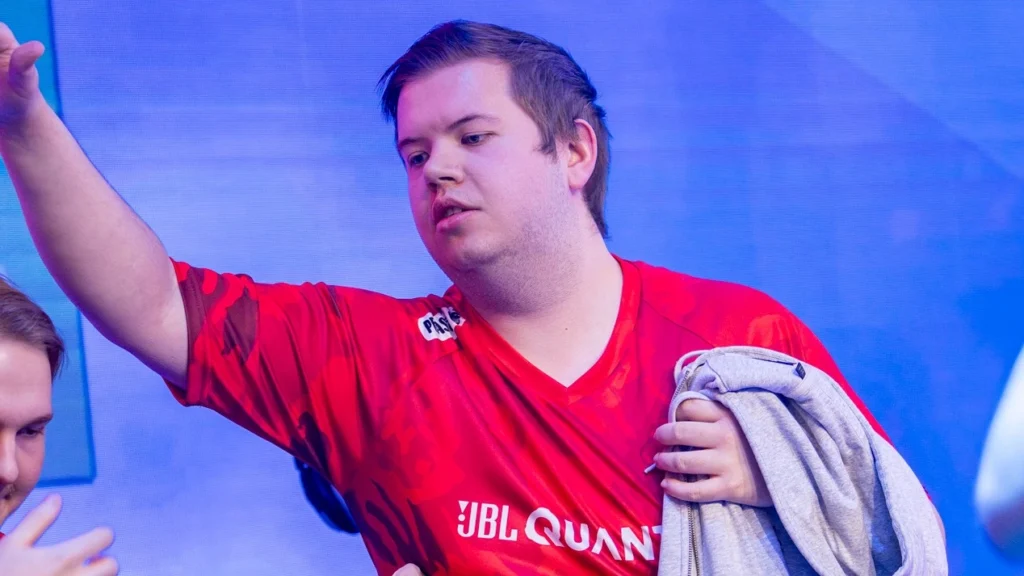 EYEBALLERS заменят M80 на PGL Bucharest