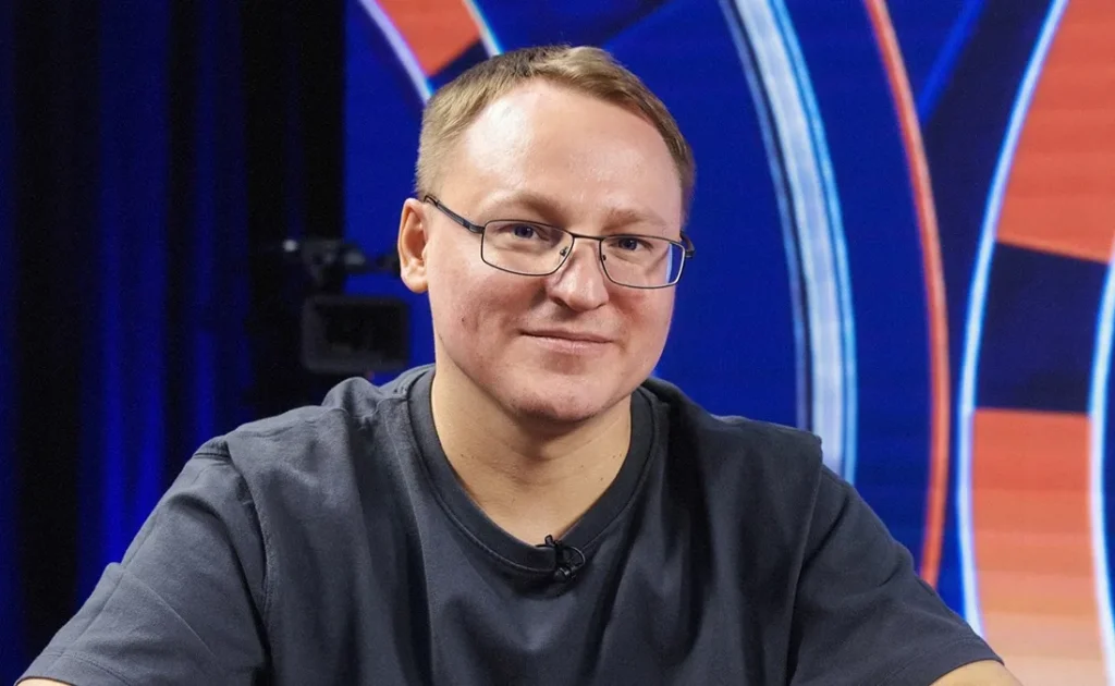 В какое время лучше стримить на Твиче?