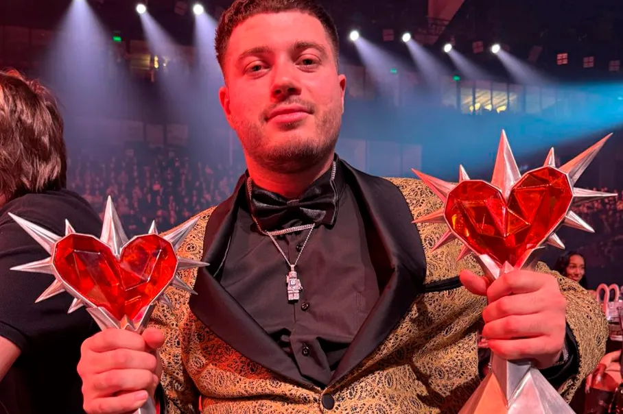 Анар Абдуллаев вернулся в Россию и вновь извинился перед Казахским народом