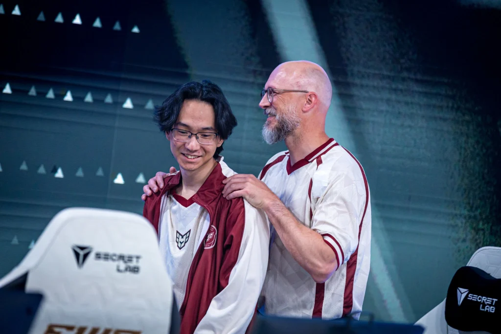 Heroic критикуют за визовые проблемы. Команда играет без снайпера полгода