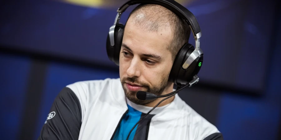 Ash станет новым тренером FaZe (hooch)