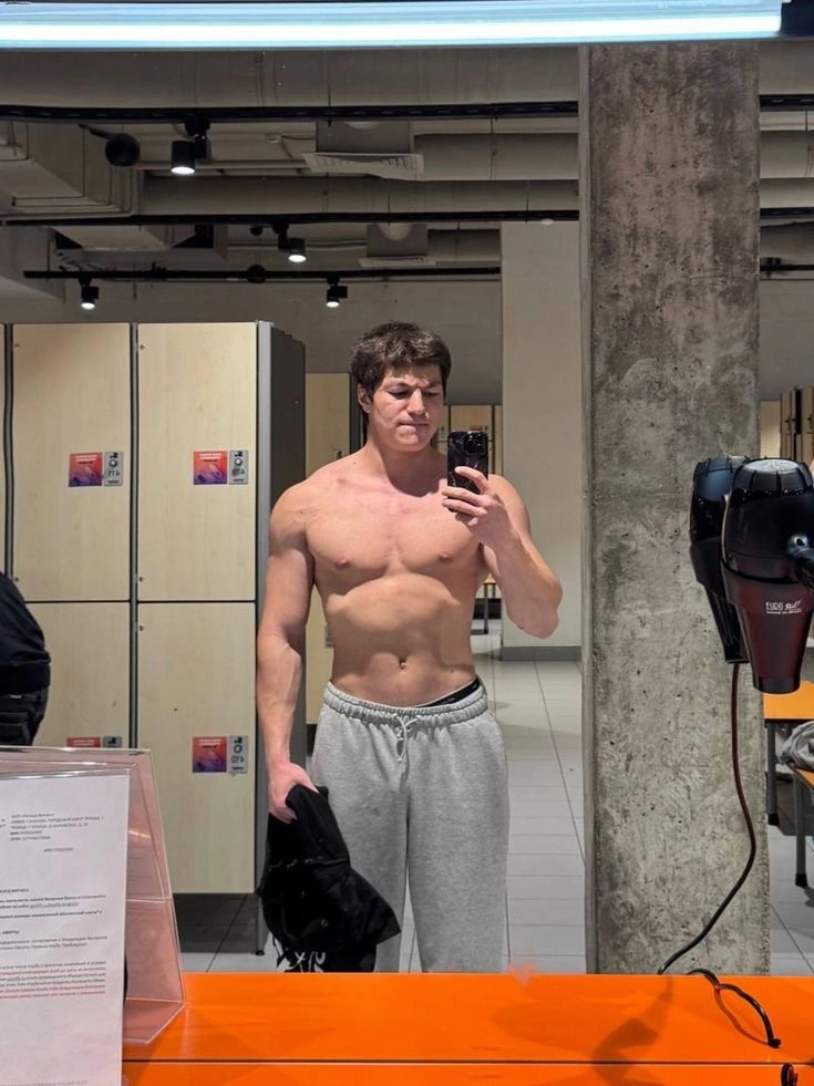 Что мы знаем про Лав Сосу? Путешественник, коллабы со стримерами и измена