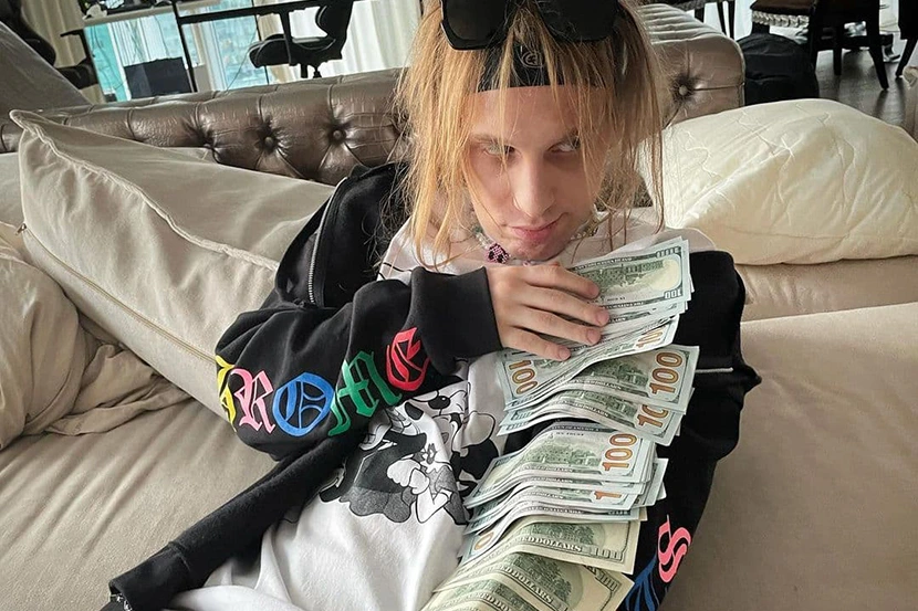 PlohoyParen удалил свои треки с российских площадок из-за нового закона: «Не готов уродовать музыку»