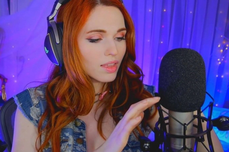 Все про Amouranth: биография, фото в молодости и сейчас, сколько зарабатывает