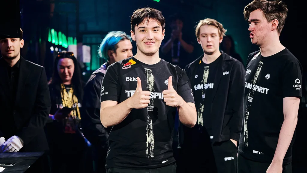 Collapse тильтанул! Оказался на горке, потерял двух курьеров и вдавил Ravage в пол