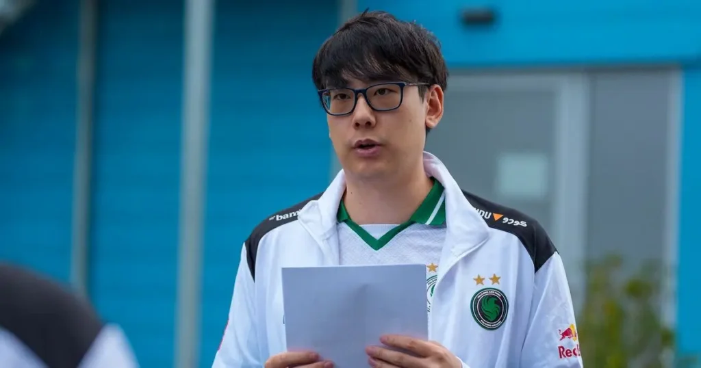 Blitz назвал Aui_2000 лучшим тренером в истории Dota 2 - Silent оказался на 4-м месте