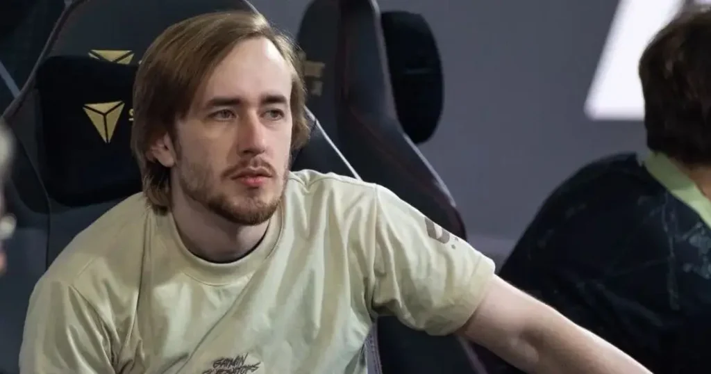 Solo о предложении Quinn про бан за 322: «Да пошел он ***. Сися обиженный, на него не надо реагировать»