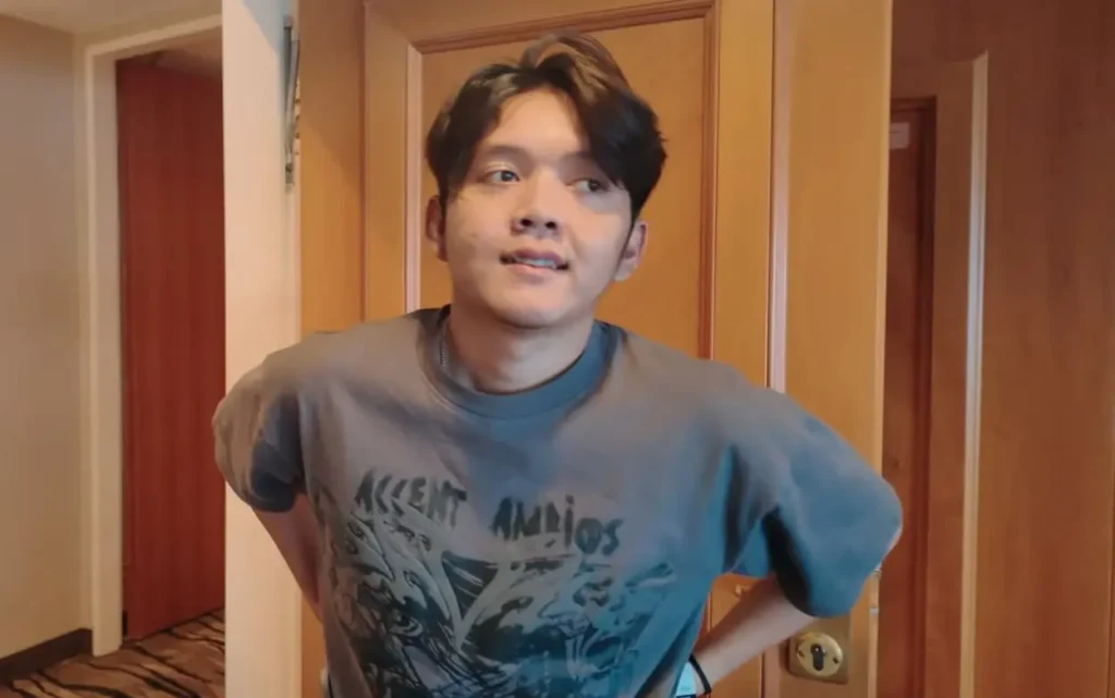 Mikoto сравнил тиммейтов с персонажами «Баскетбола Куроко»: Mira - Мидорима, Kaori - Куроко