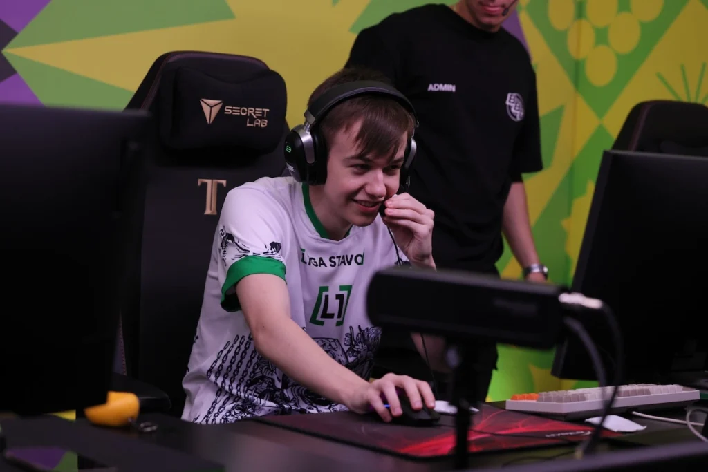 OneJey апнул 16 тысяч MMR