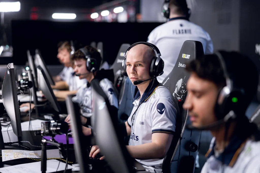 Kassad: «Сейчас 2026 год, и Liquid проигрывает HEN1 и felps. Как это может быть приемлемым для руководства»