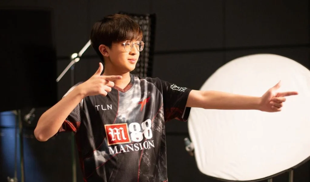 Ahilles: «23savage - король по поеданию фекалий»