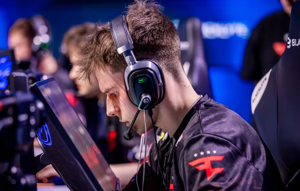 Frozen рассказал, что FaZe играла с больным игроком: «Хочется верить, что часть причин поражения — в этом»