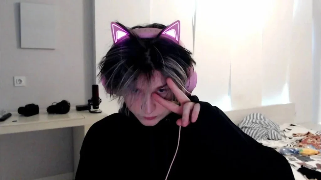 Стример создал соцсеть «ИТД». Без аватарок и мессенджера, но люди в восторге от ивентов, рекомендалок и т.д