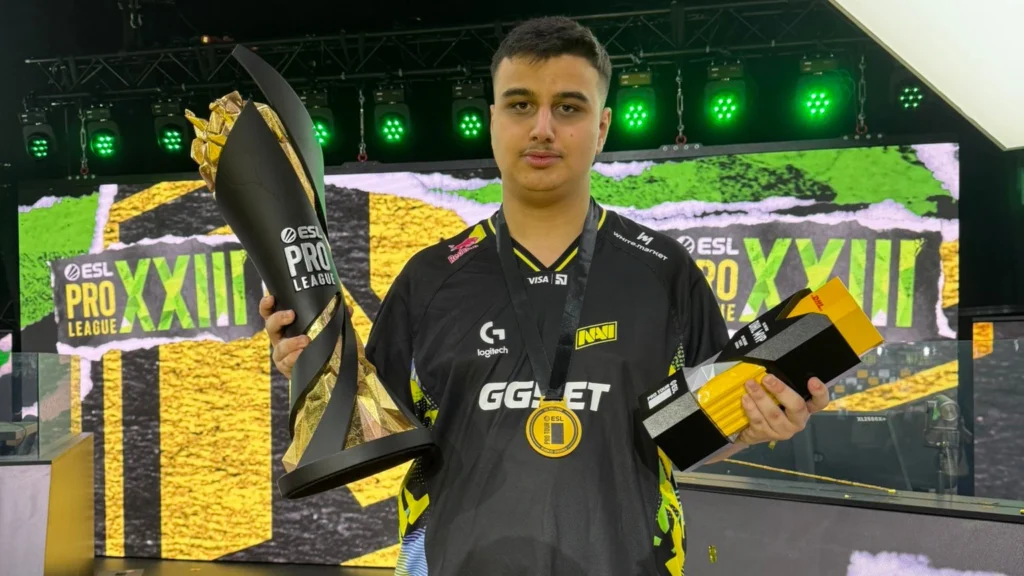 Восхождение makazze на вершину. Его обвиняли в читах, а теперь он тащит NAVI к титулам