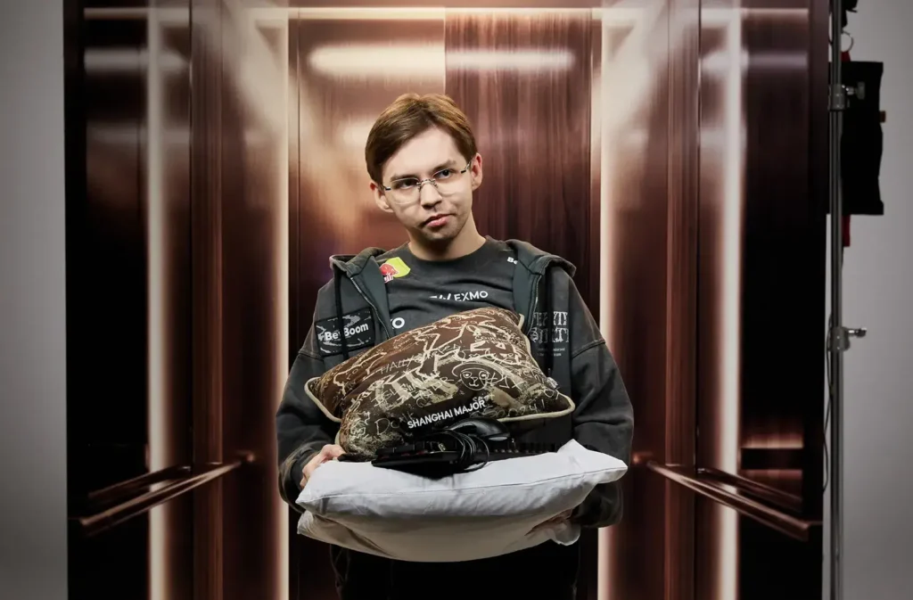 Spirit выпустила коллекцию мерча к 10-летию клуба: футболка Riyadh Masters,