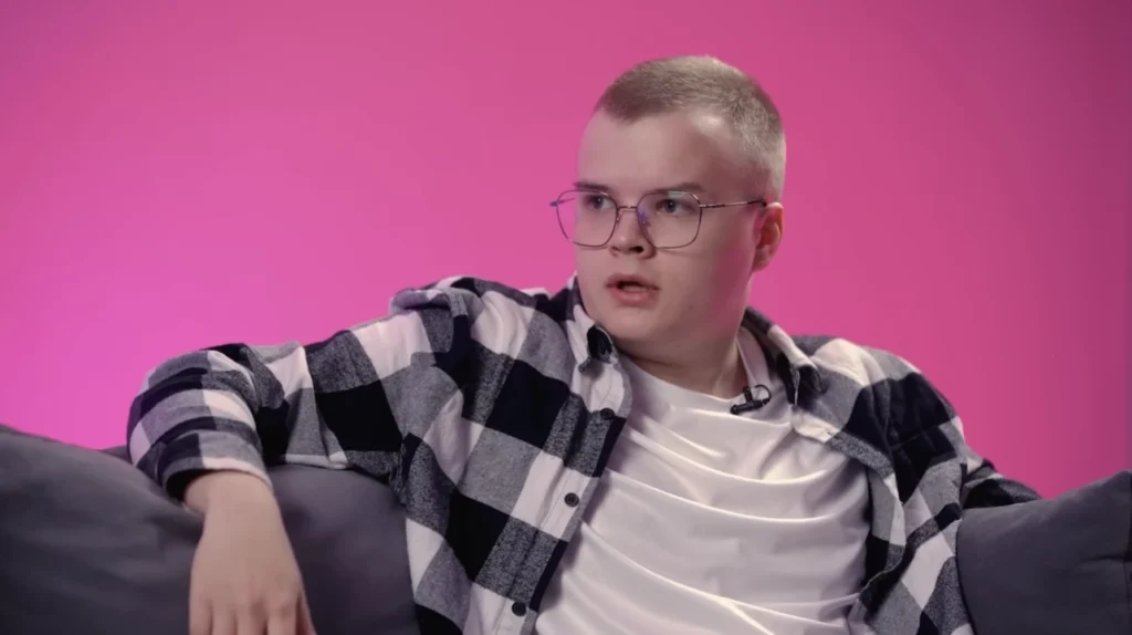 Что мы знаем про стримера Кашу (kussia88)?