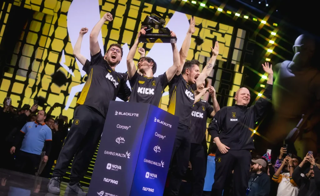 Vitality выиграла BLAST Open Rotterdam - 3:0 против NAVI