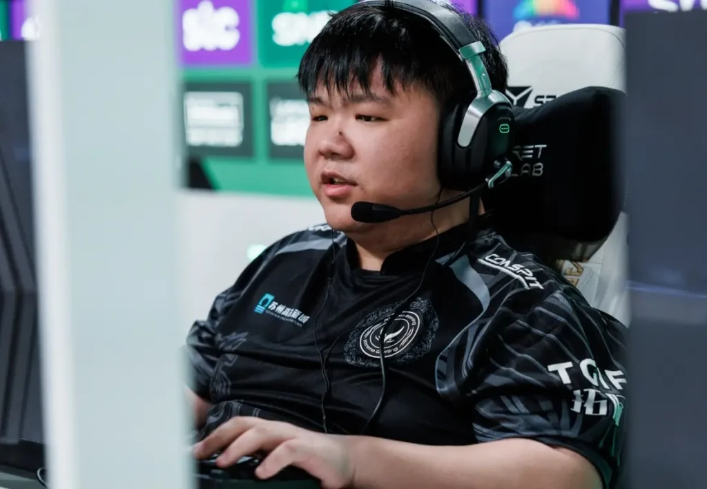 XinQ заменит plAnet в Vici Gaming на ближайших турнирах. Новым тренером стал Yao